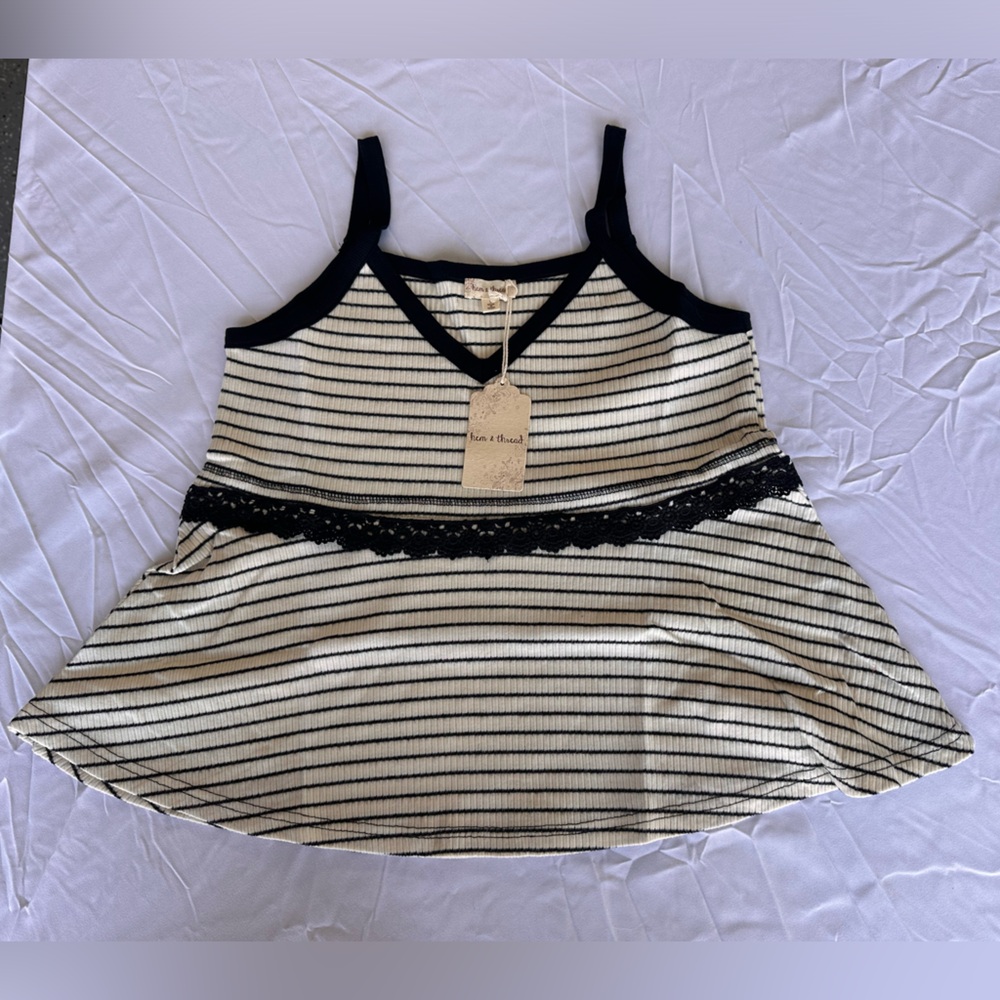 Hem and thread casual stripped tank top